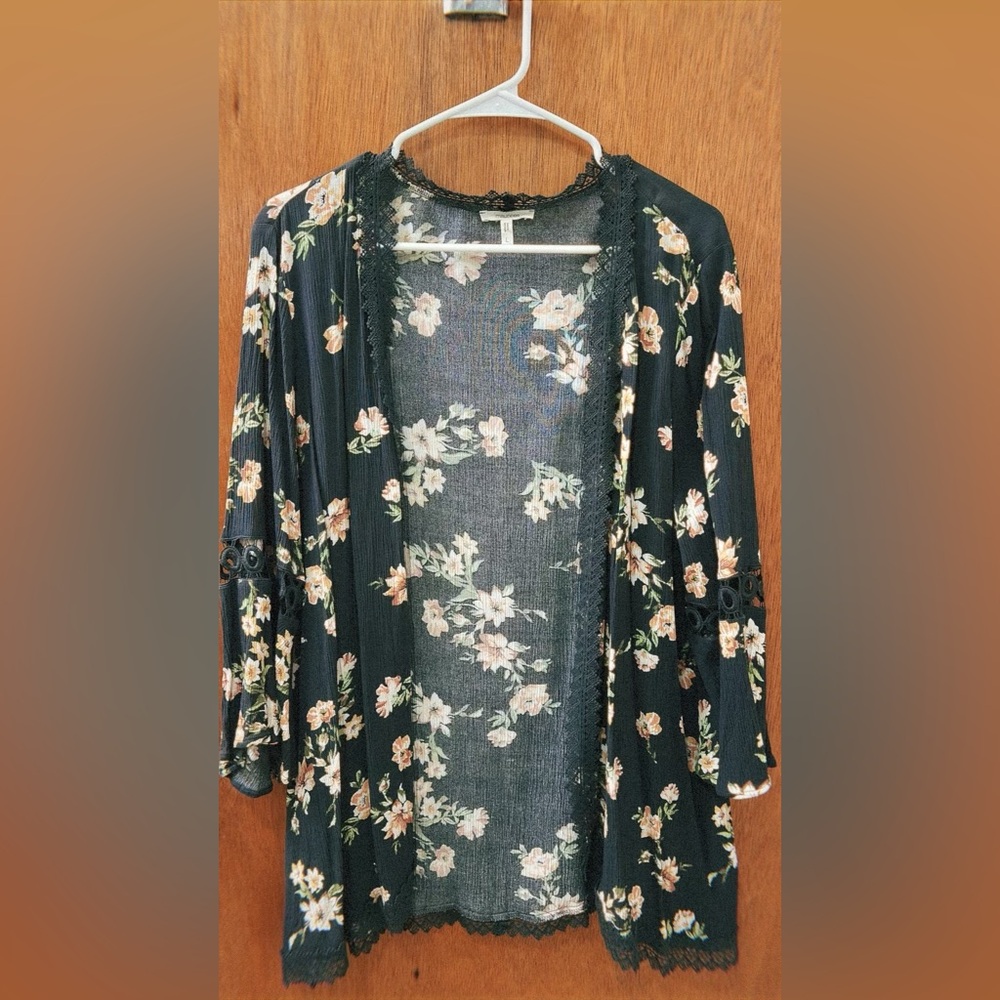 Maurices Black Floral Lace-Trim Top